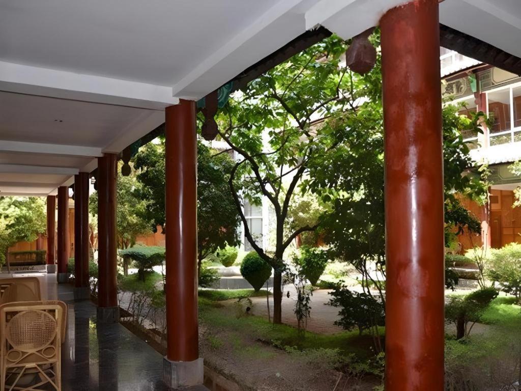 Golden Spring Hotel Lijiang Lijiang  Exterior foto