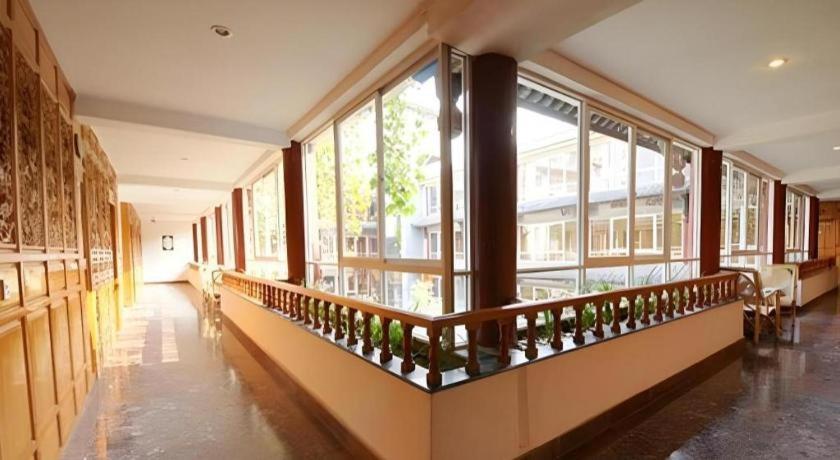 Golden Spring Hotel Lijiang Lijiang  Exterior foto