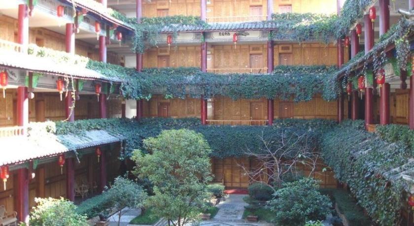 Golden Spring Hotel Lijiang Lijiang  Exterior foto